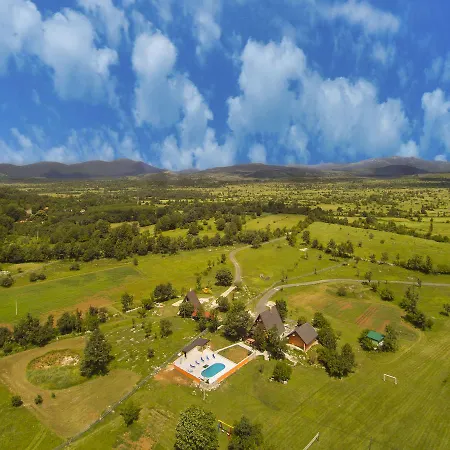 Enchanting Holiday In Kijani With Swimming Pool Gračac