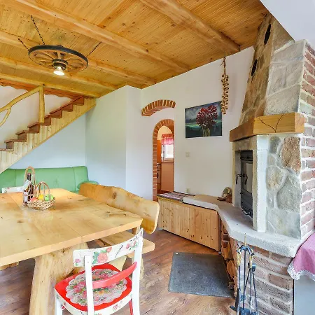 Σπίτι διακοπών Enchanting Holiday In Kijani With Swimming Pool
