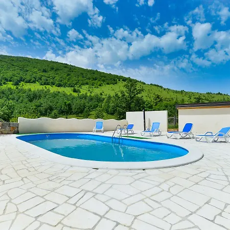 Enchanting Holiday In Kijani With Swimming Pool Vikendica *